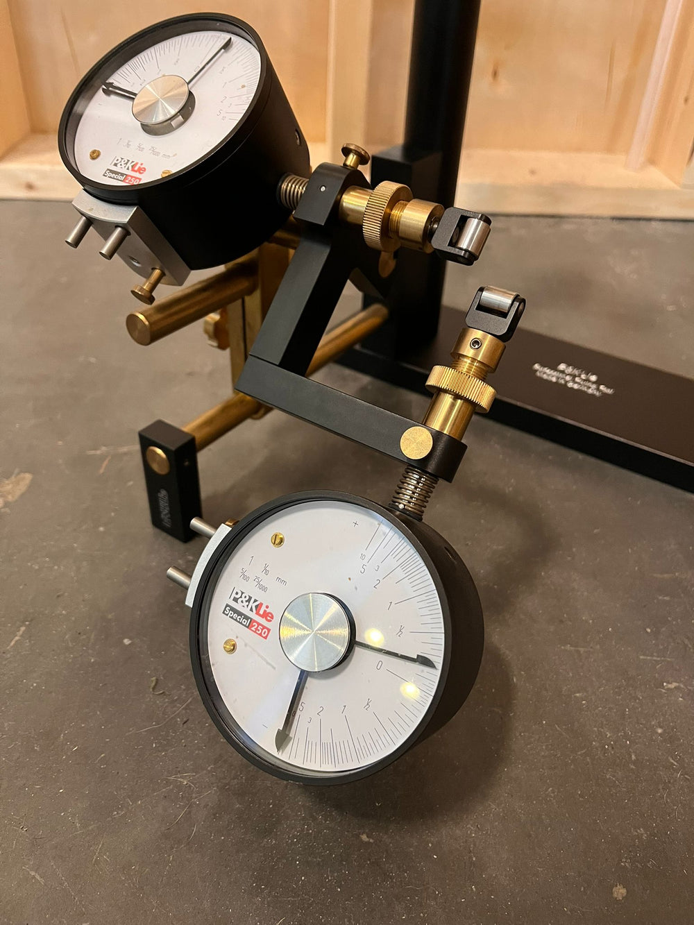 P&K Lie Wheel Truing Stand